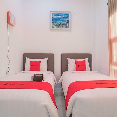 Reddoorz Near Jatinangor Town Square Hotel Kültér fotó