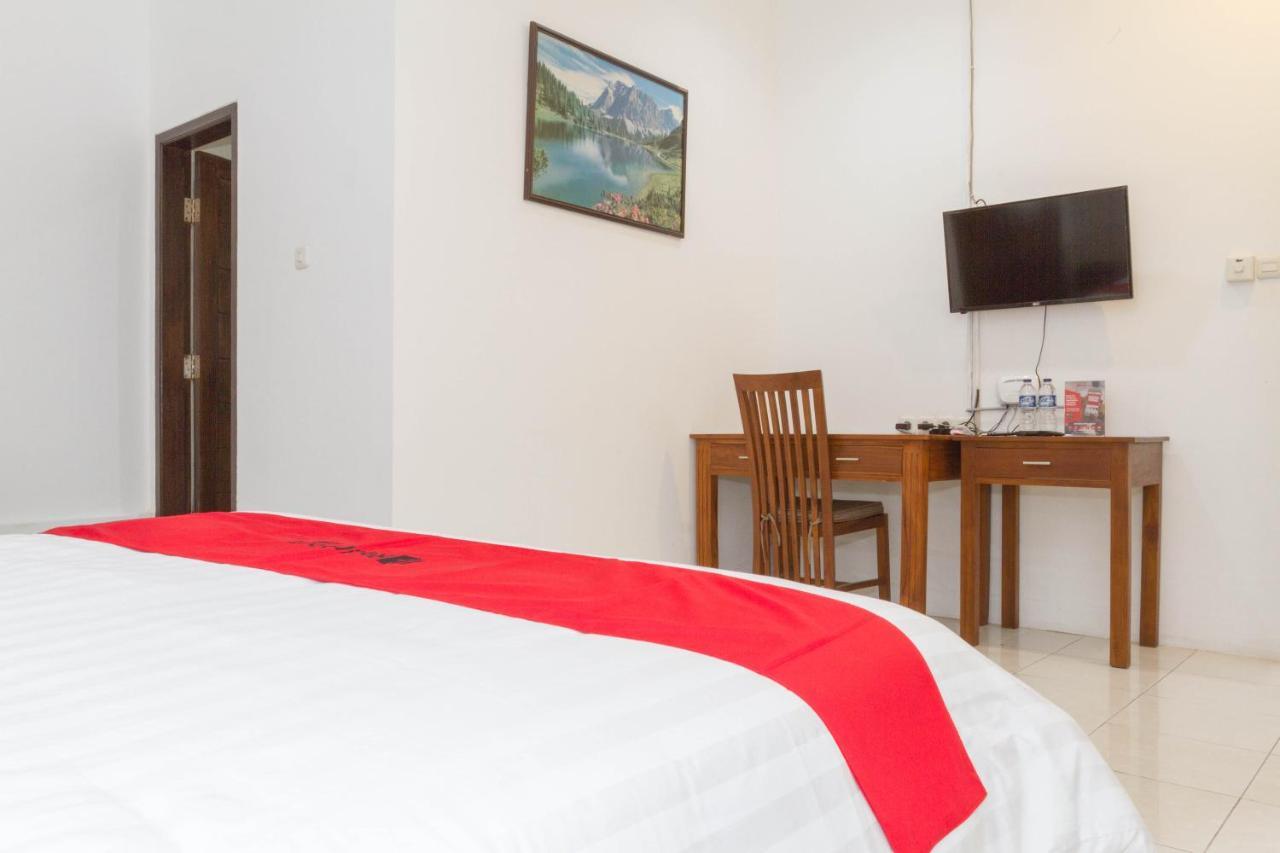 Reddoorz Near Jatinangor Town Square Hotel Kültér fotó