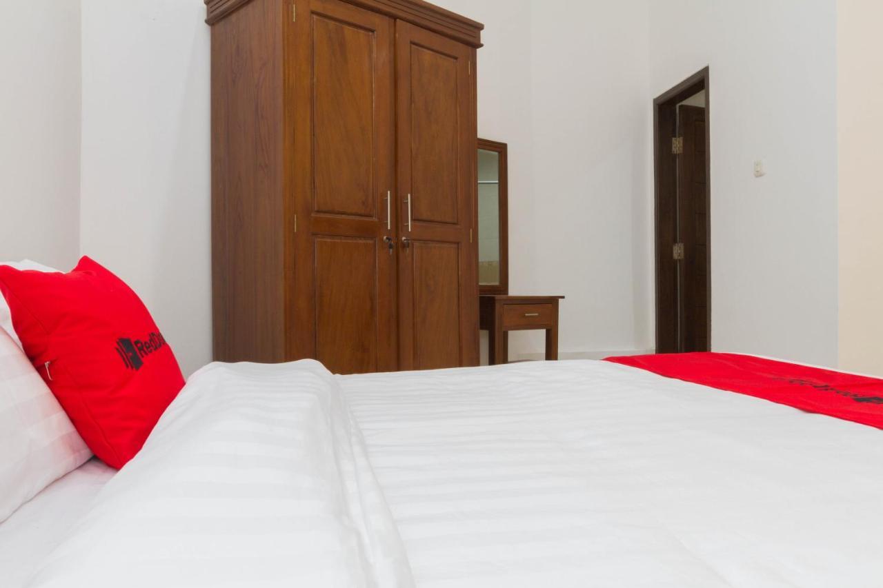 Reddoorz Near Jatinangor Town Square Hotel Kültér fotó