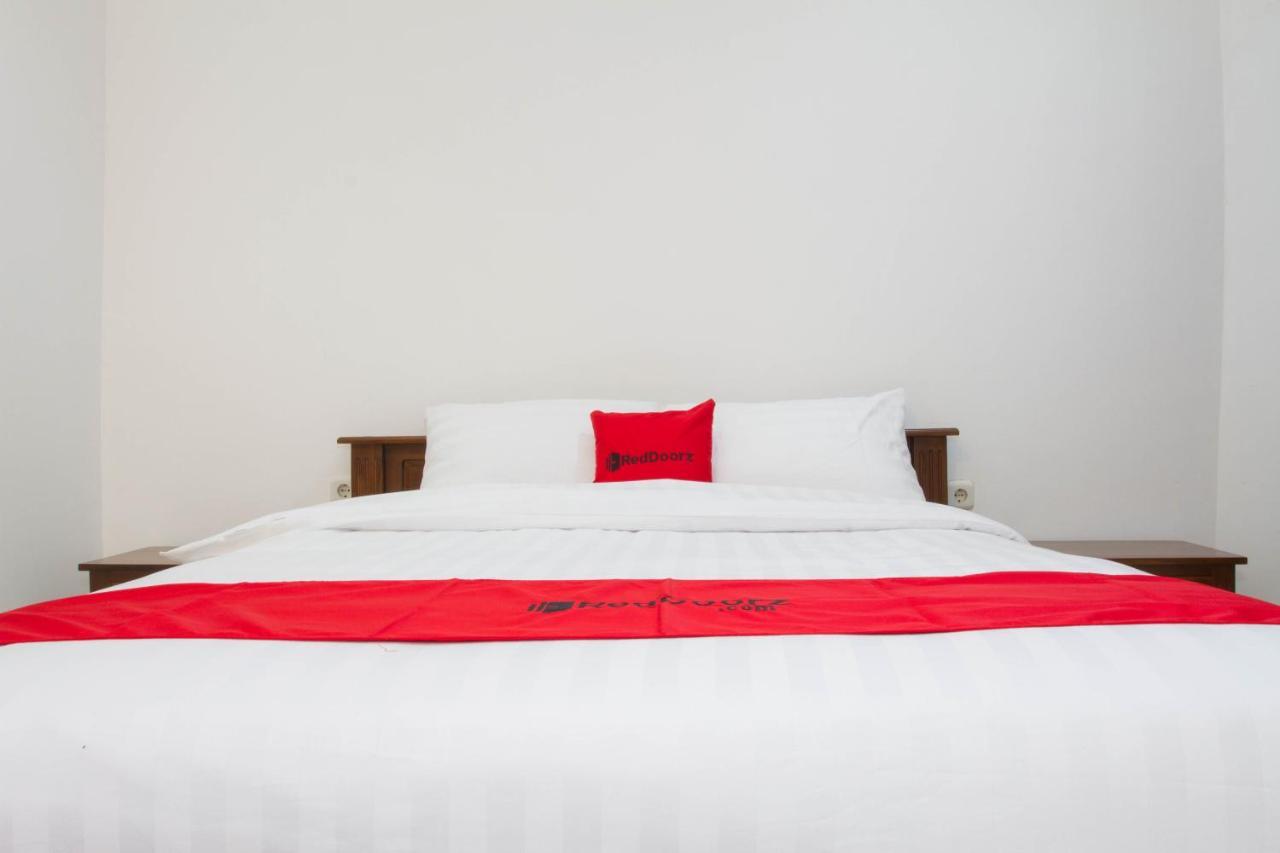 Reddoorz Near Jatinangor Town Square Hotel Kültér fotó
