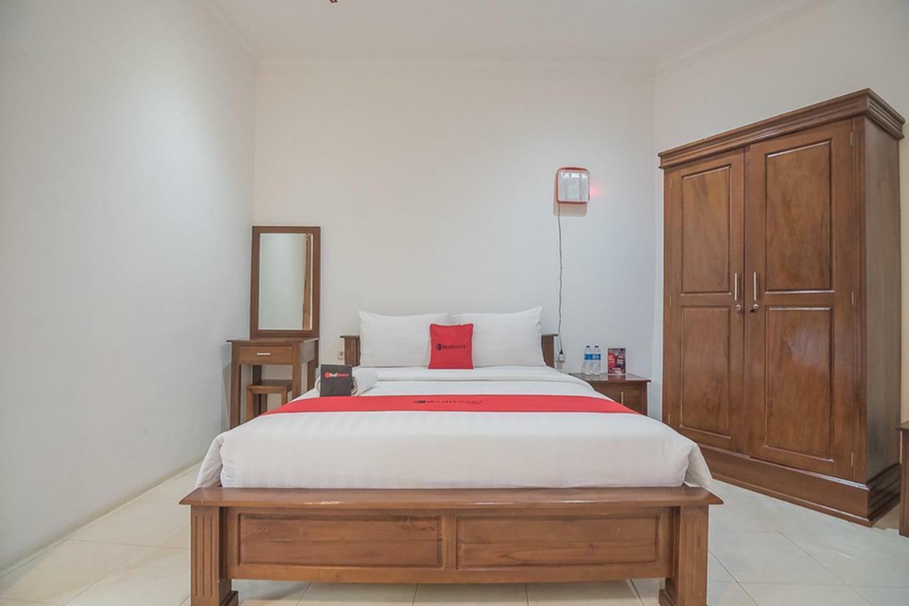 Reddoorz Near Jatinangor Town Square Hotel Kültér fotó