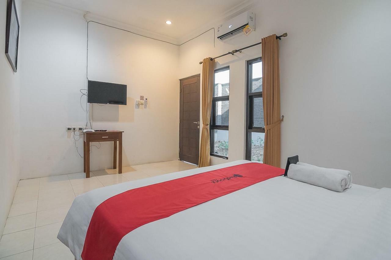 Reddoorz Near Jatinangor Town Square Hotel Kültér fotó